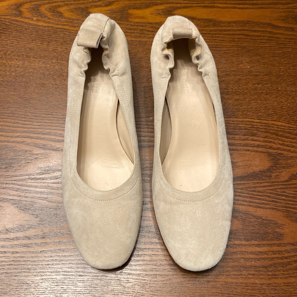 Everlane The Day Heel in Cream Suede Size 9.5 Neutral Pump Heels